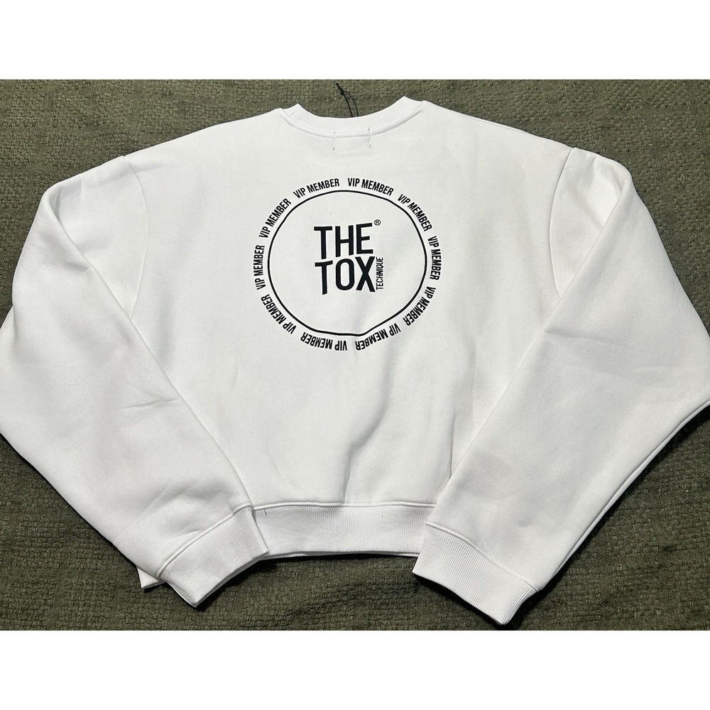 The Tox Technique VIP Member Cropped Sweatshirt White Graphic Pullover. Large